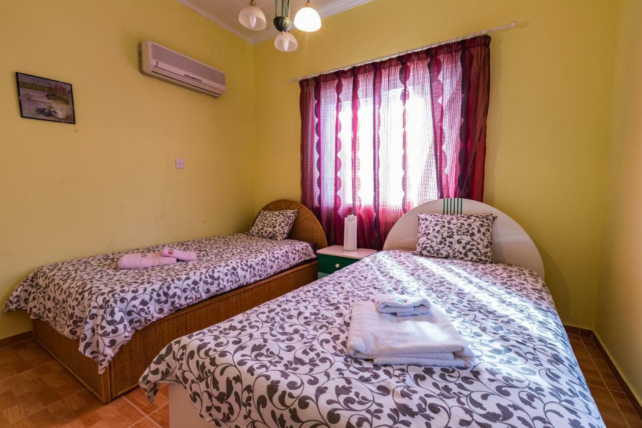 Villa Papaya Paphos Esterno foto