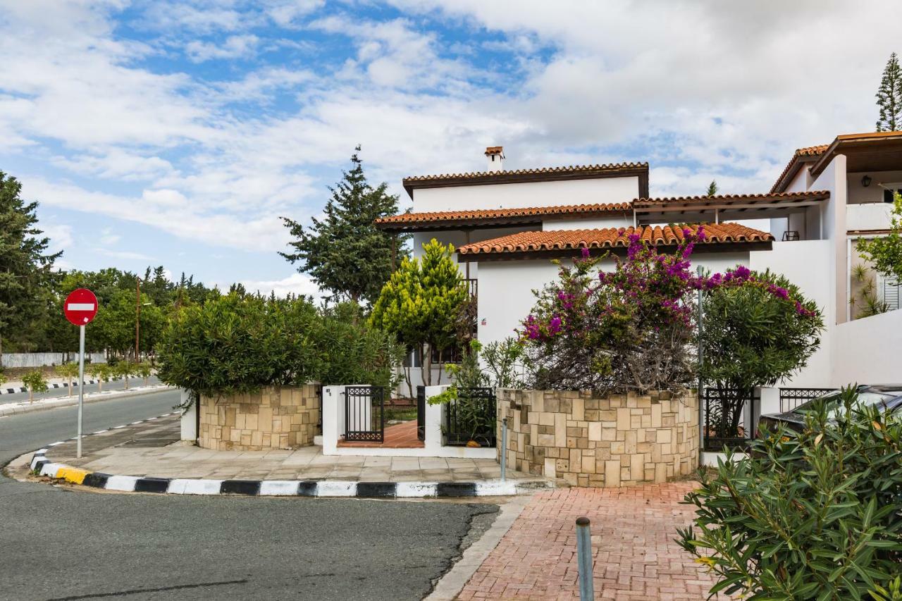 Villa Papaya Paphos Esterno foto